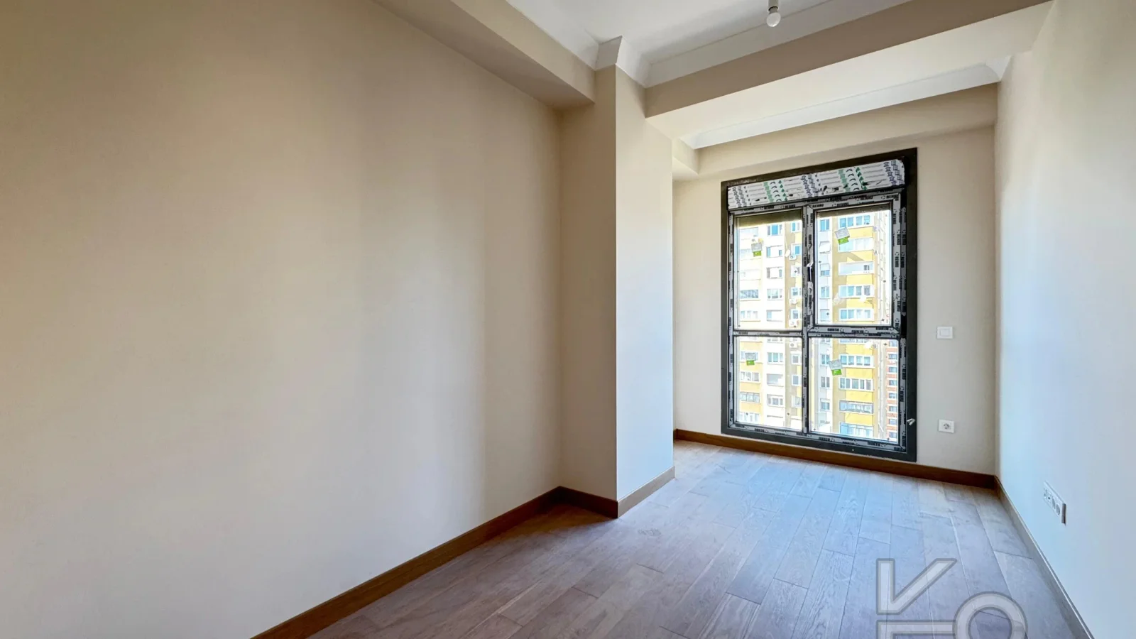 Academy Suadi̇ye Bağdat Caddesi̇nde Sifir Bi̇na Balkonlu 130m2 3+1