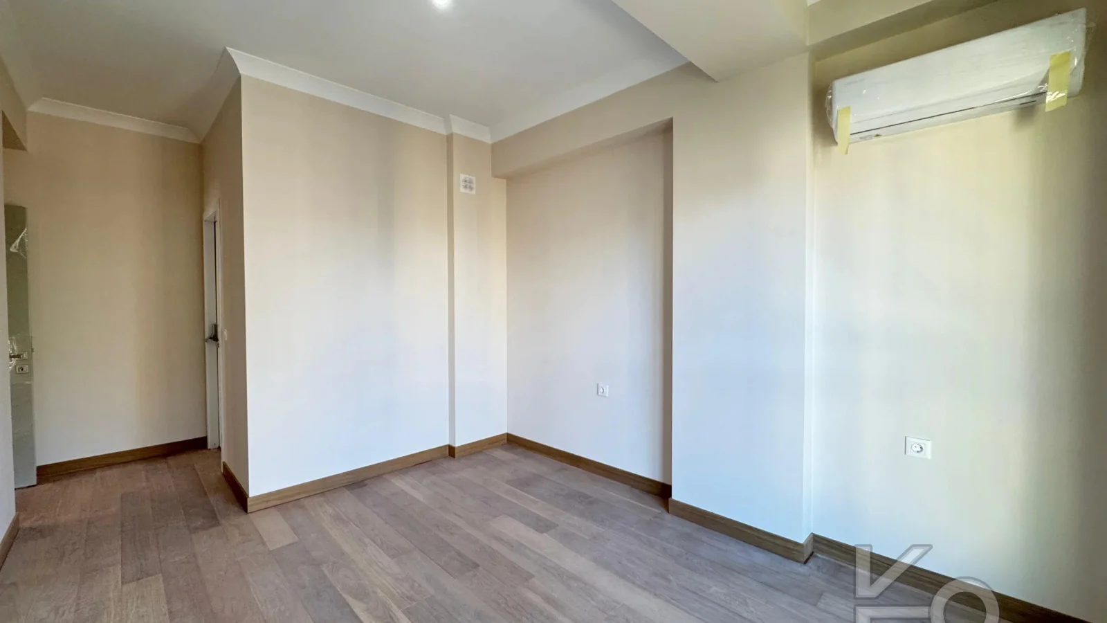 Academy Suadi̇ye Bağdat Caddesi̇nde Sifir Bi̇na Balkonlu 130m2 3+1