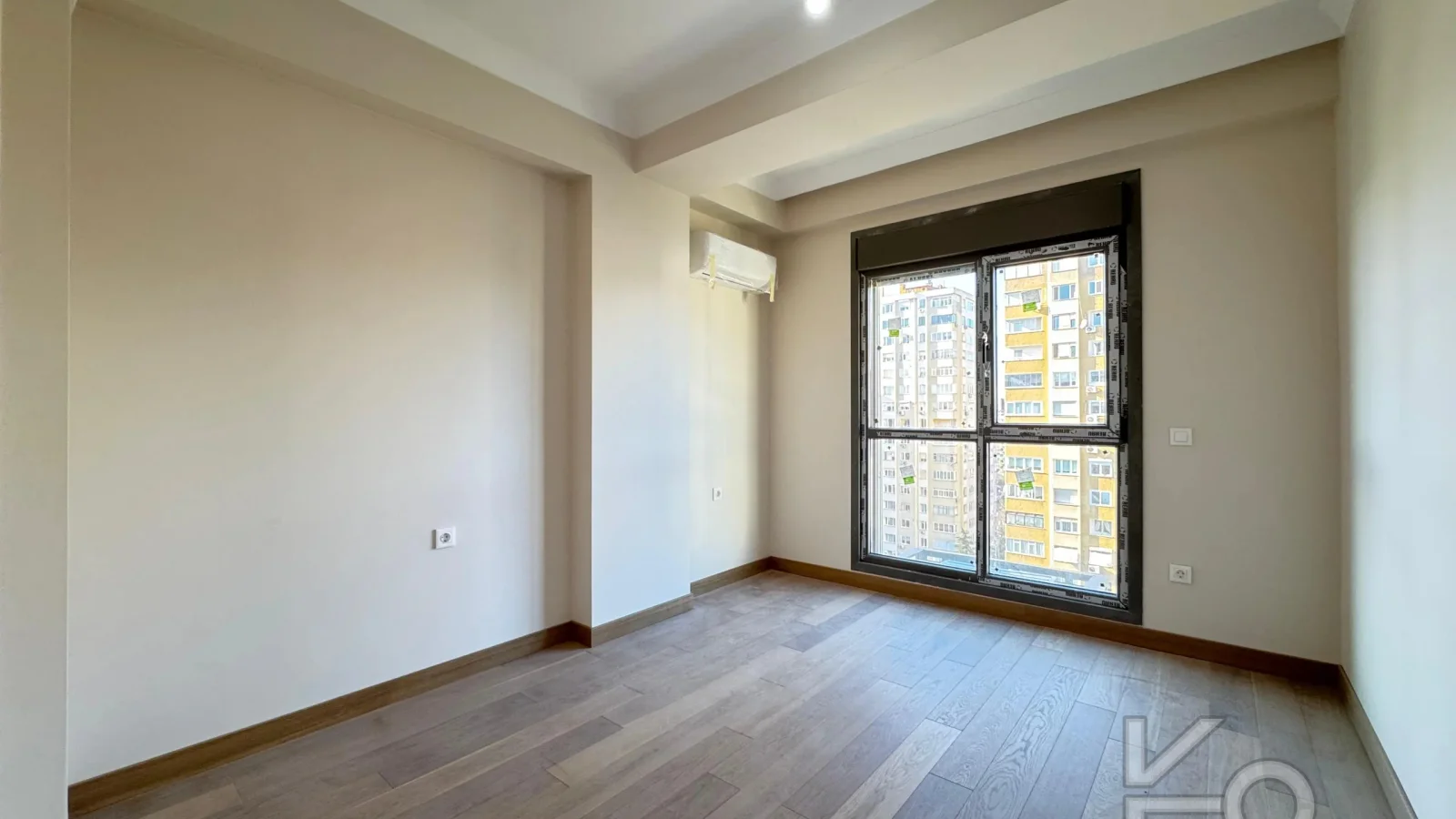 Academy Suadi̇ye Bağdat Caddesi̇nde Sifir Bi̇na Balkonlu 130m2 3+1