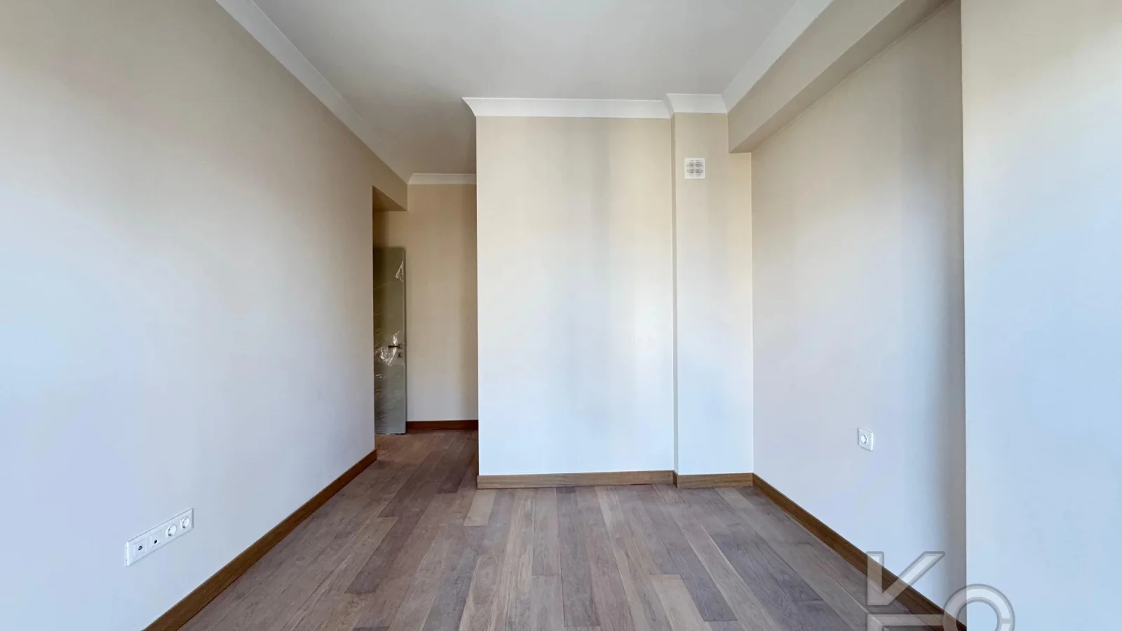 Academy Suadi̇ye Bağdat Caddesi̇nde Sifir Bi̇na Balkonlu 130m2 3+1
