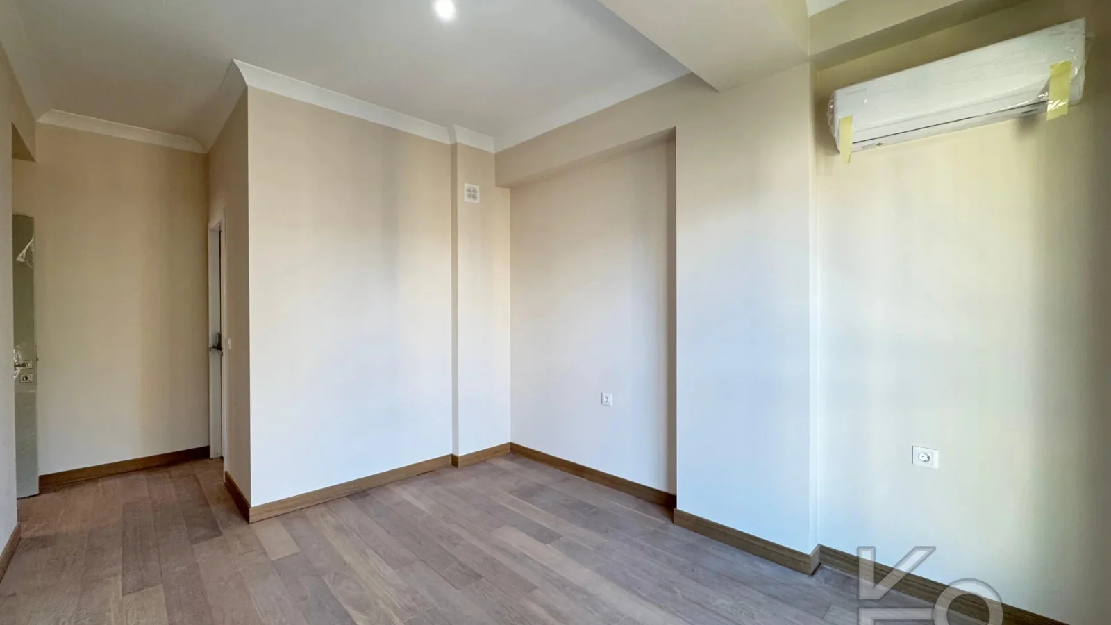 Academy Suadi̇ye Bağdat Caddesi̇nde Sifir Bi̇na Balkonlu 130m2 3+1
