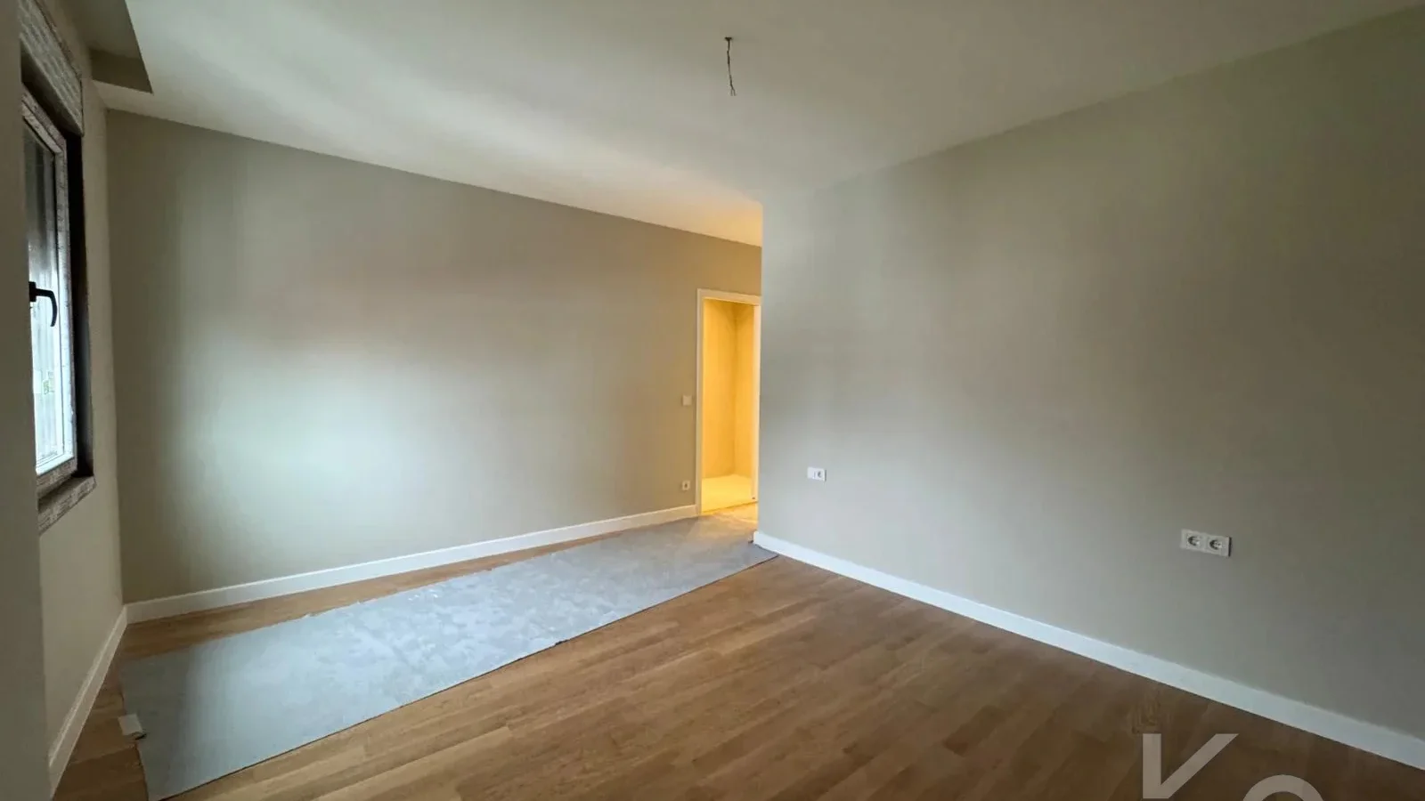 Laci̇vert Cadde Suadi̇ye'de Ebeveynli̇ Balkonlu 90m² Net 2+1