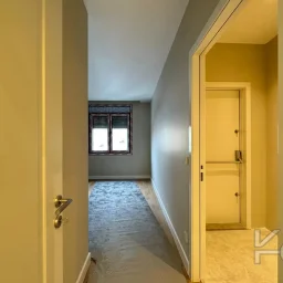 Laci̇vert Cadde Suadi̇ye'de Ebeveynli̇ Balkonlu 90m² Net 2+1