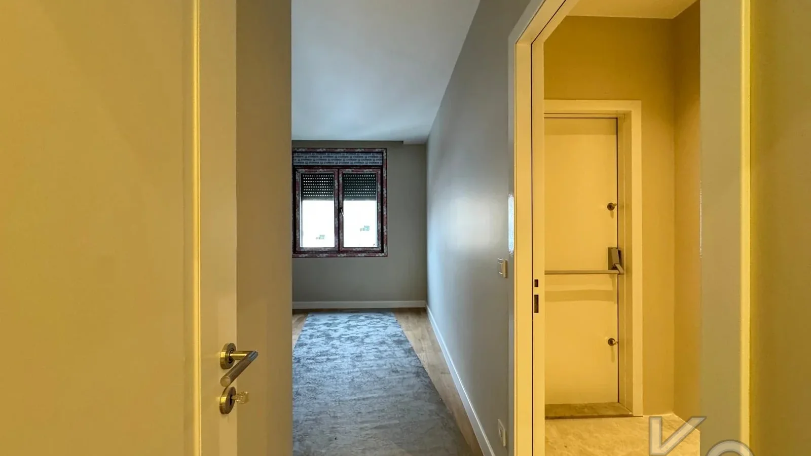 Laci̇vert Cadde Suadi̇ye'de Ebeveynli̇ Balkonlu 90m² Net 2+1