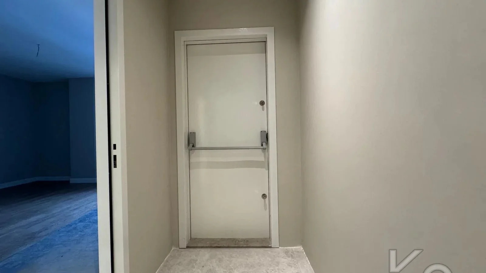Laci̇vert Cadde Suadi̇ye'de Ebeveynli̇ Balkonlu 90m² Net 2+1