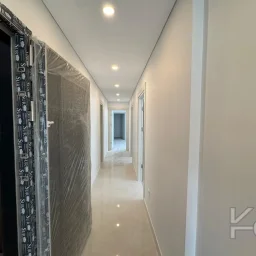 Laci̇vert Cadde Göztepe Özgürlük Parkina Yakin 2026 Yapimi Ebeveynli̇ Balkonlu 82m² Net 3+1