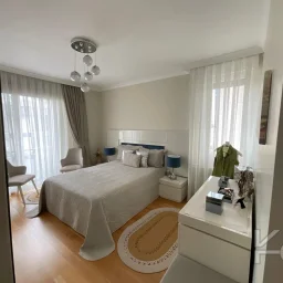 Laci̇vertcadde Suadi̇ye Bağdat Cad. Çok Yakin 5 Yillik 110m² Net