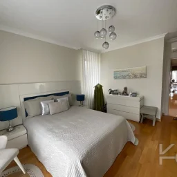 Laci̇vertcadde Suadi̇ye Bağdat Cad. Çok Yakin 5 Yillik 110m² Net