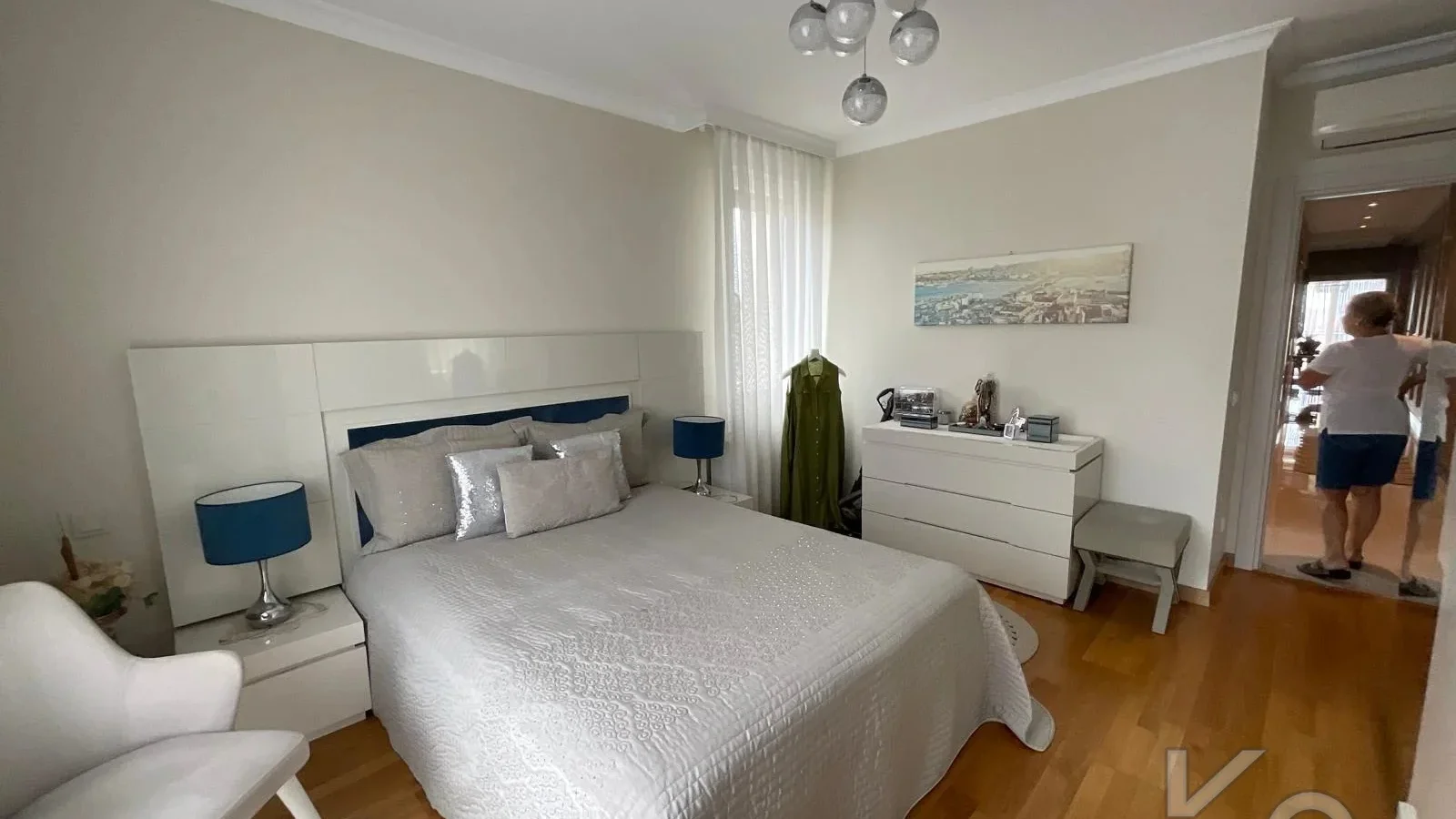 Laci̇vertcadde Suadi̇ye Bağdat Cad. Çok Yakin 5 Yillik 110m² Net
