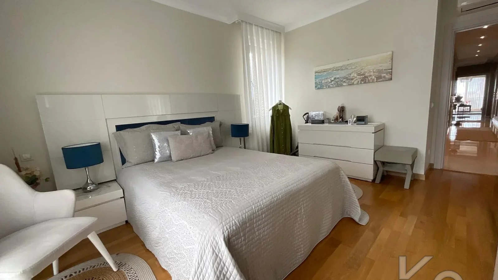 Laci̇vertcadde Suadi̇ye Bağdat Cad. Çok Yakin 5 Yillik 110m² Net