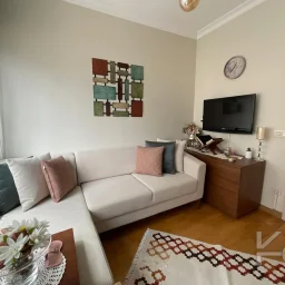 Laci̇vertcadde Suadi̇ye Bağdat Cad. Çok Yakin 5 Yillik 110m² Net