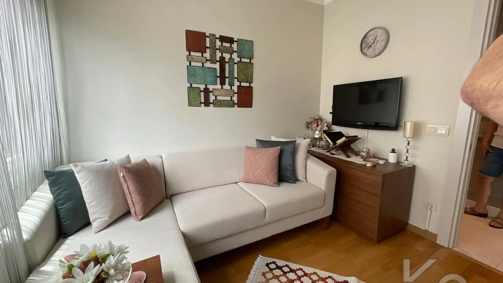 Laci̇vertcadde Suadi̇ye Bağdat Cad. Çok Yakin 5 Yillik 110m² Net