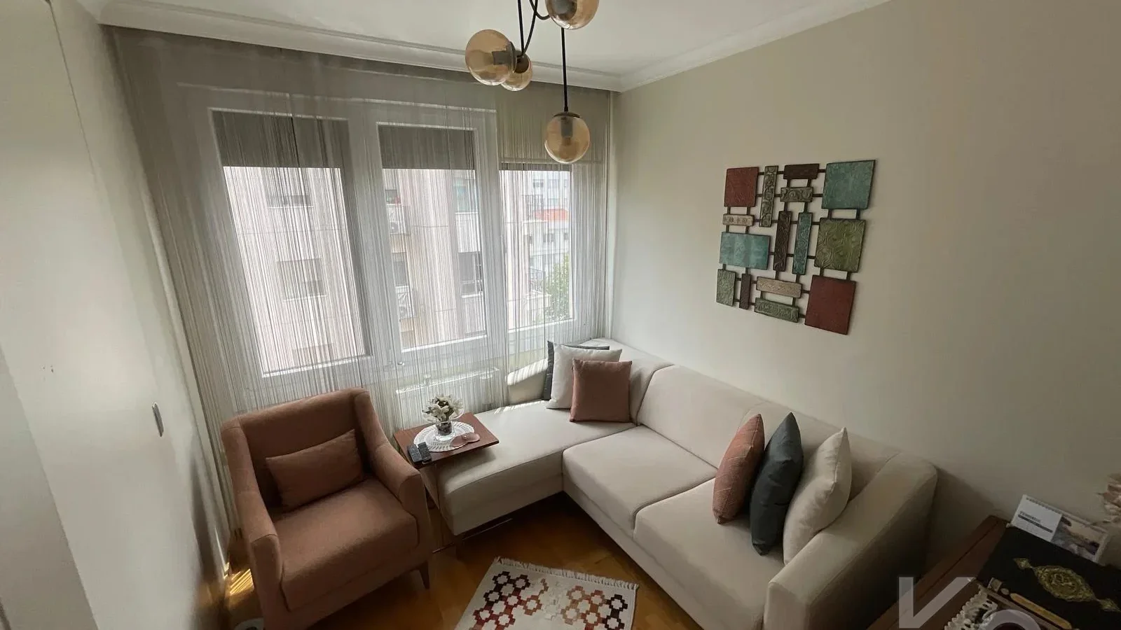 Laci̇vertcadde Suadi̇ye Bağdat Cad. Çok Yakin 5 Yillik 110m² Net