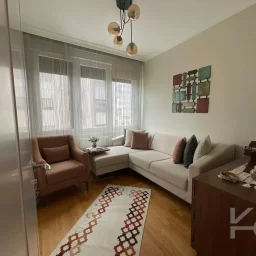 Laci̇vertcadde Suadi̇ye Bağdat Cad. Çok Yakin 5 Yillik 110m² Net