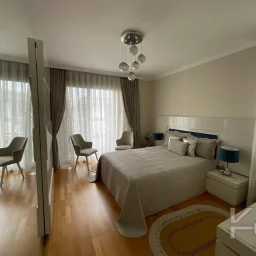 Laci̇vertcadde Suadi̇ye Bağdat Cad. Çok Yakin 5 Yillik 110m² Net