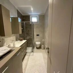 Laci̇vertcadde Suadi̇ye Bağdat Cad. Çok Yakin 5 Yillik 110m² Net