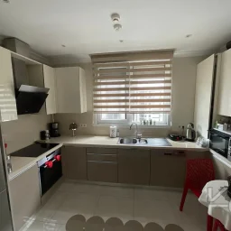 Laci̇vertcadde Suadi̇ye Bağdat Cad. Çok Yakin 5 Yillik 110m² Net