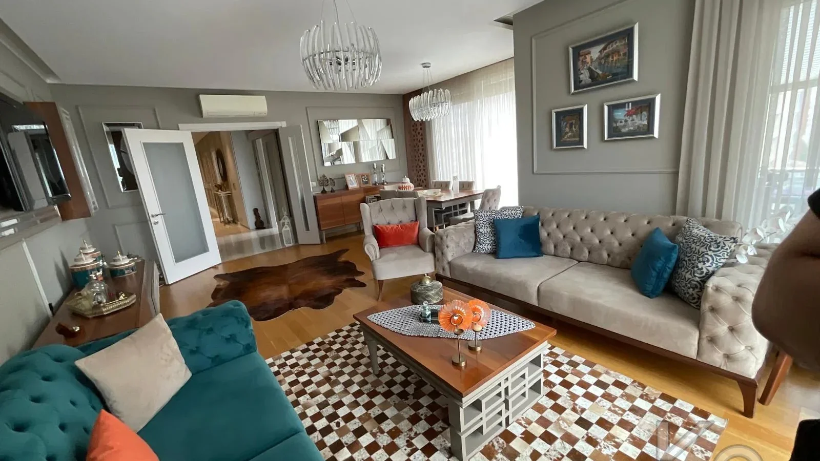 Laci̇vertcadde Suadi̇ye Bağdat Cad. Çok Yakin 5 Yillik 110m² Net