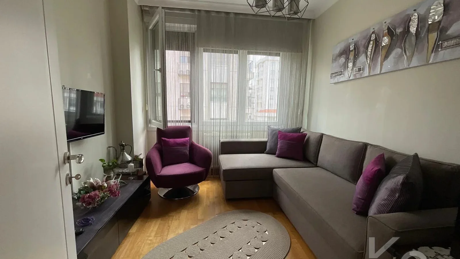 Laci̇vertcadde Suadi̇ye Bağdat Cad. Çok Yakin 5 Yillik 110m² Net