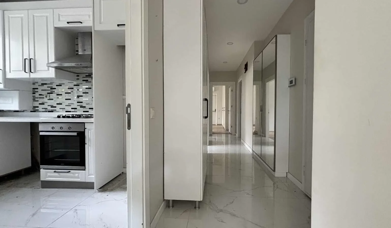 Sağlam'dan Merdivenköyün En Nezih Sokağında 3+1 Satılık Daire