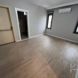 Sağlam'dan Feneryolun'da Oturuma Hazir 3+1 Geni̇ş Satilik Dai̇re!!