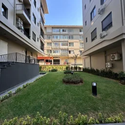Mutluol Proje'den Kızıltoprak Ta Konuta Ve Ofise Uygun Sıfır