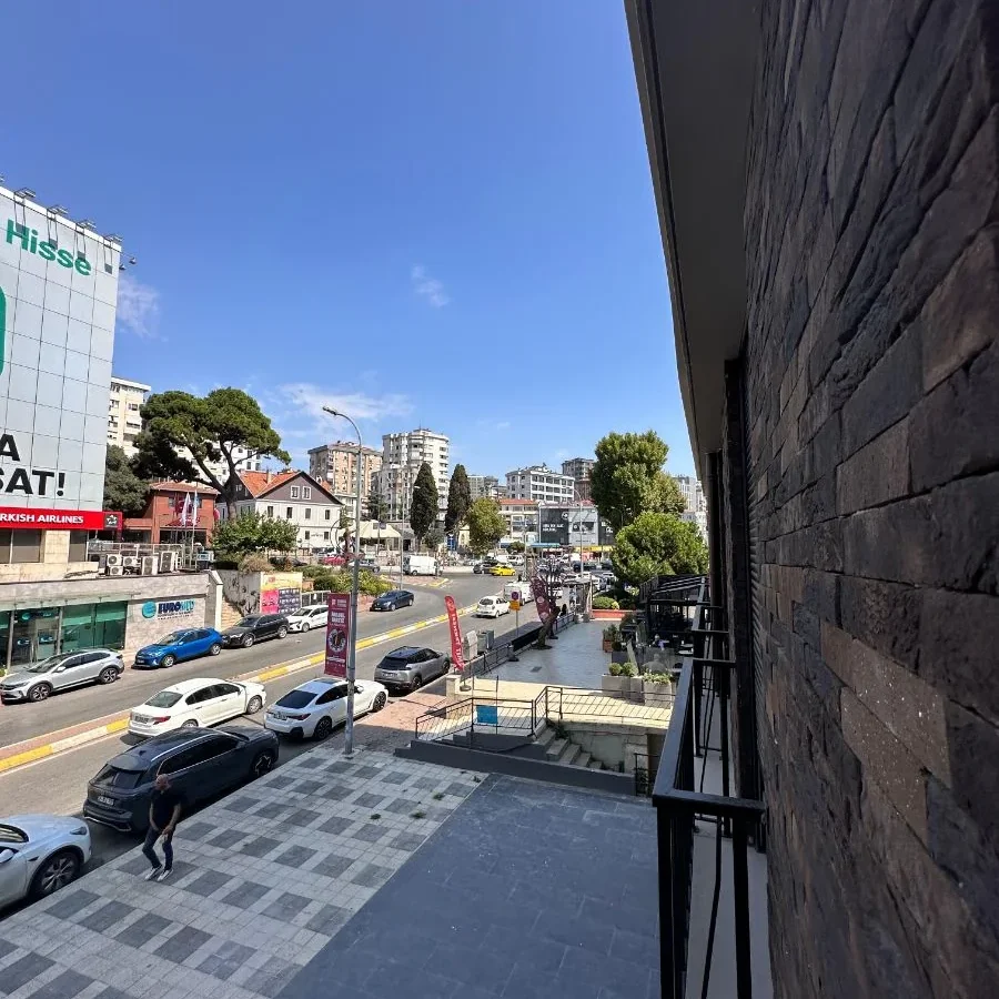Mutluol Proje'den Kızıltoprak Ta Konuta Ve Ofise Uygun Sıfır