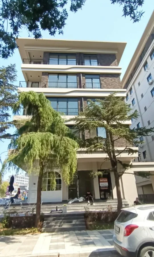 Mutluol Proje'den Kızıltoprak Ta Konuta Ve Ofise Uygun Sıfır