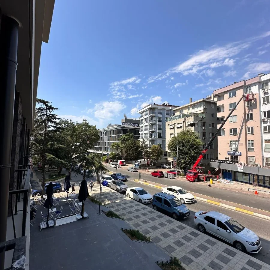 Mutluol Proje'den Kızıltoprak Ta Konuta Ve Ofise Uygun Sıfır
