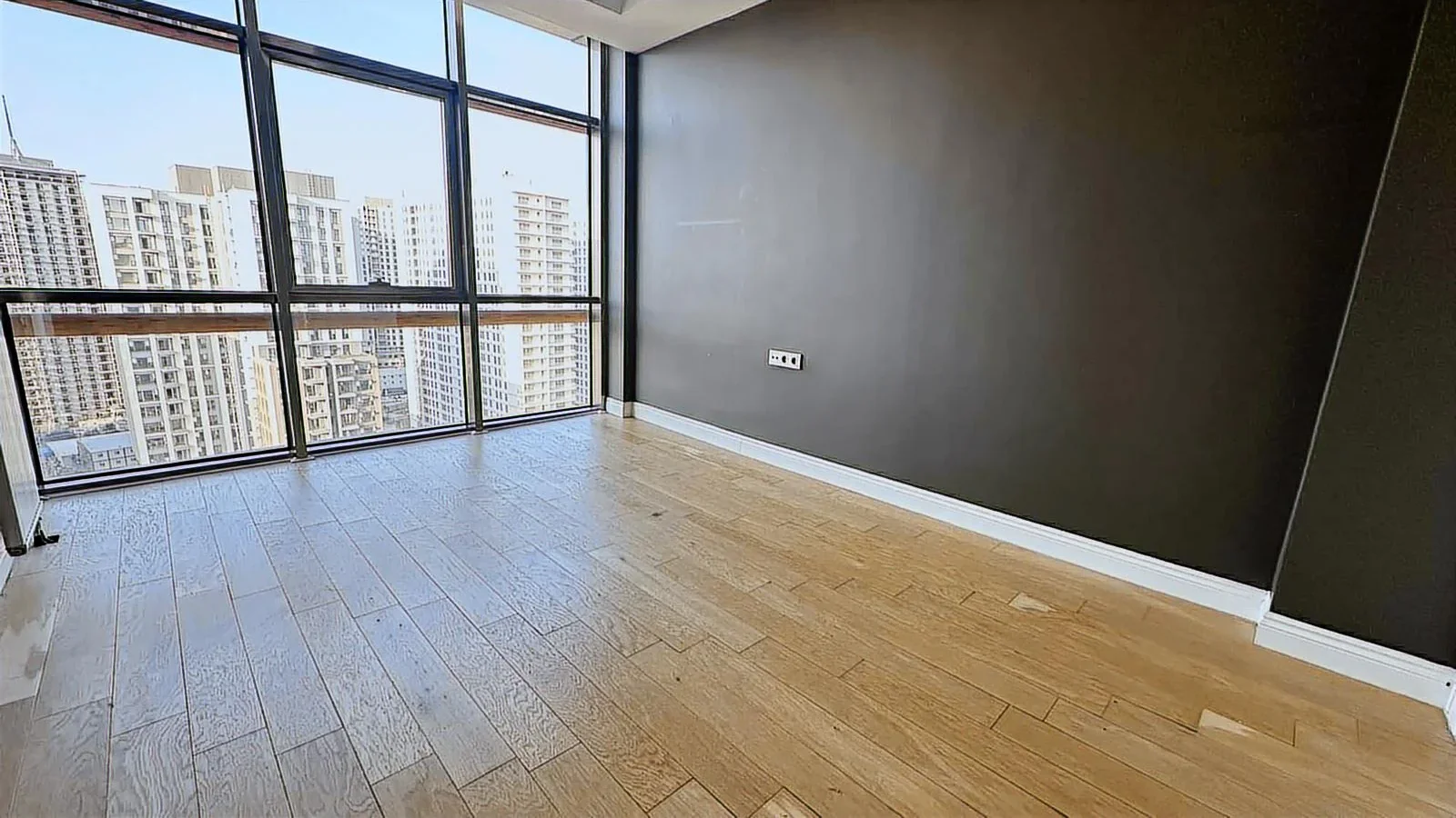 Sağlam'dan Yeni Fikirtepe'de 4+1 190 M2 Loft Satılık Geniş Daire