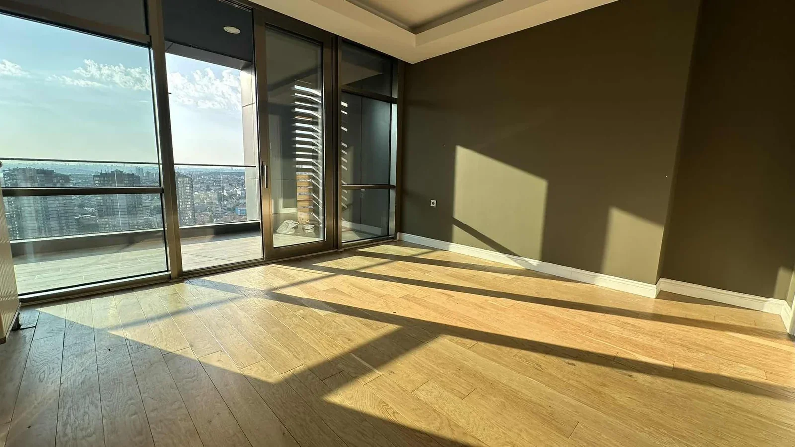 Sağlam'dan Yeni Fikirtepe'de 4+1 190 M2 Loft Satılık Geniş Daire