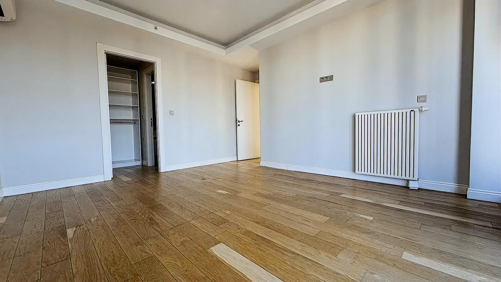 Sağlam'dan Yeni Fikirtepe'de 4+1 190 M2 Loft Satılık Geniş Daire