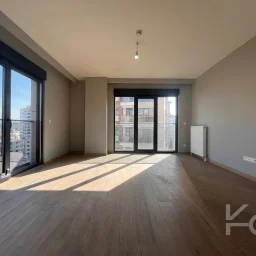 Laci̇vertcadde Bostanci'da 7/24 Güvenlikli Balkonlu Ebeveynli 75m² Net 2+1