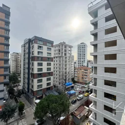 Laci̇vertcadde Suadi̇ye Bağdat Yakini Balkonlu Sifir