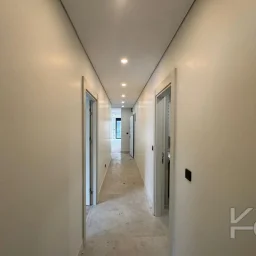 Laci̇vertcadde Suadi̇ye Bağdat Yakini Balkonlu Sifir