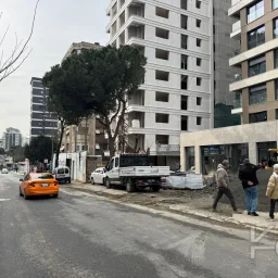 Laci̇vertcadde Suadi̇ye Bağdat Yakini Balkonlu Sifir