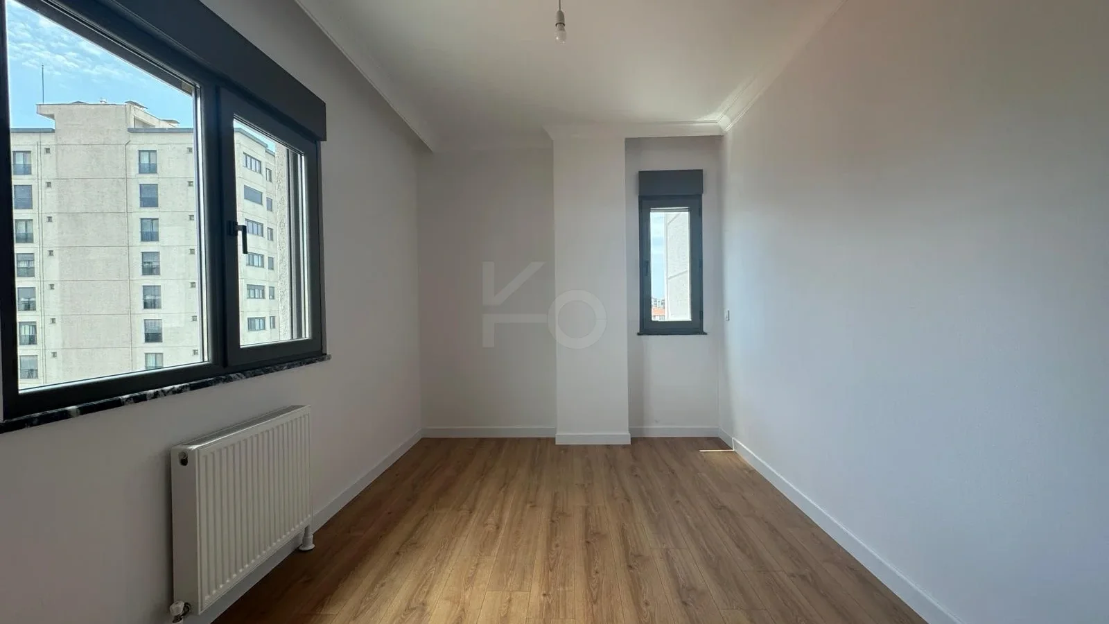 Lacivertcadde Erenköy’de Satılık 3 Cepheli Ebeveynli Balkonlu 110m² Net 3+1