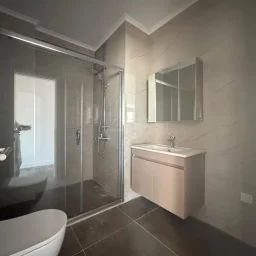 Lacivertcadde Erenköy’de Satılık 3 Cepheli Ebeveynli Balkonlu 110m² Net 3+1