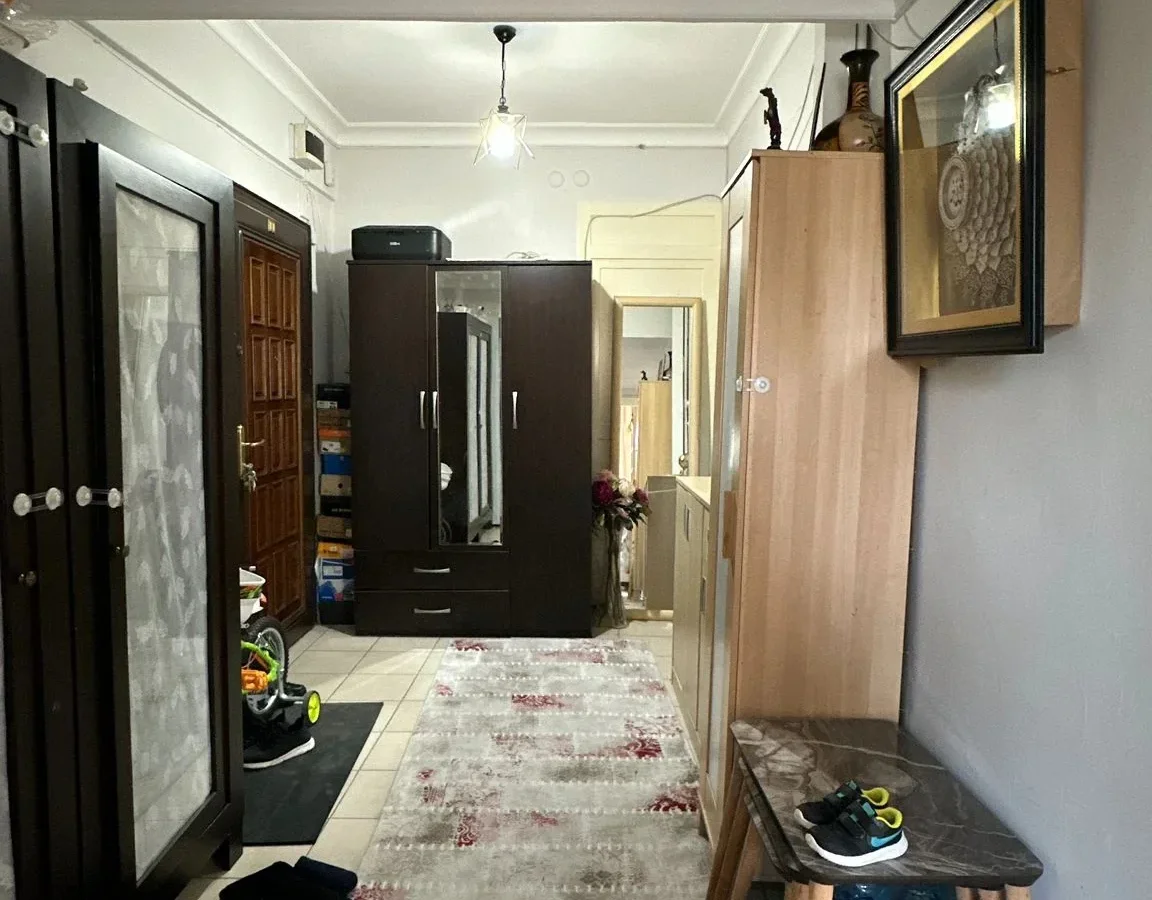 Acıbadem'de E-5'e Yakın 2+1 Satılık Daire