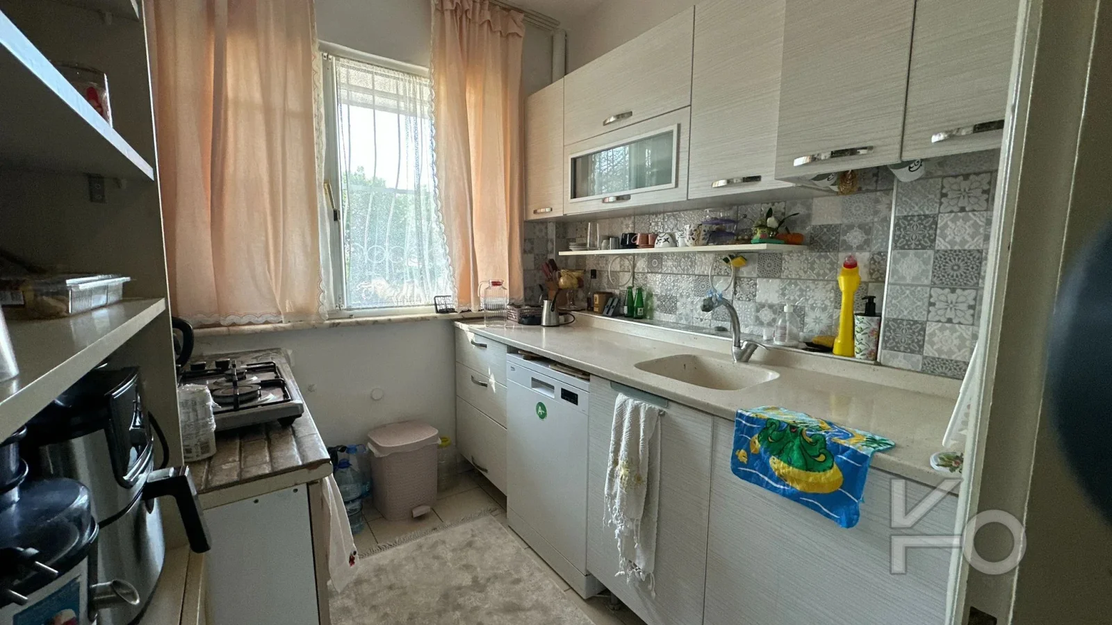 Acıbadem'de E-5'e Yakın 2+1 Satılık Daire