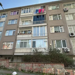 Acıbadem'de E-5'e Yakın 2+1 Satılık Daire