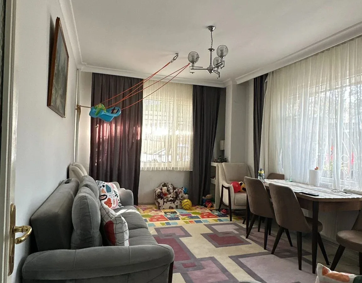 Acıbadem'de E-5'e Yakın 2+1 Satılık Daire