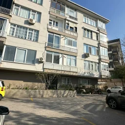 Acıbadem'de E-5'e Yakın 2+1 Satılık Daire