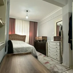 Acıbadem'de E-5'e Yakın 2+1 Satılık Daire