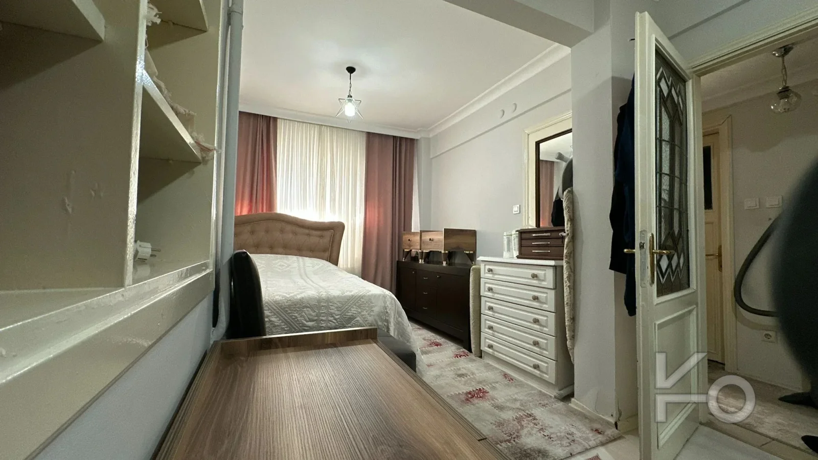 Acıbadem'de E-5'e Yakın 2+1 Satılık Daire