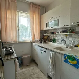 Acıbadem'de E-5'e Yakın 2+1 Satılık Daire