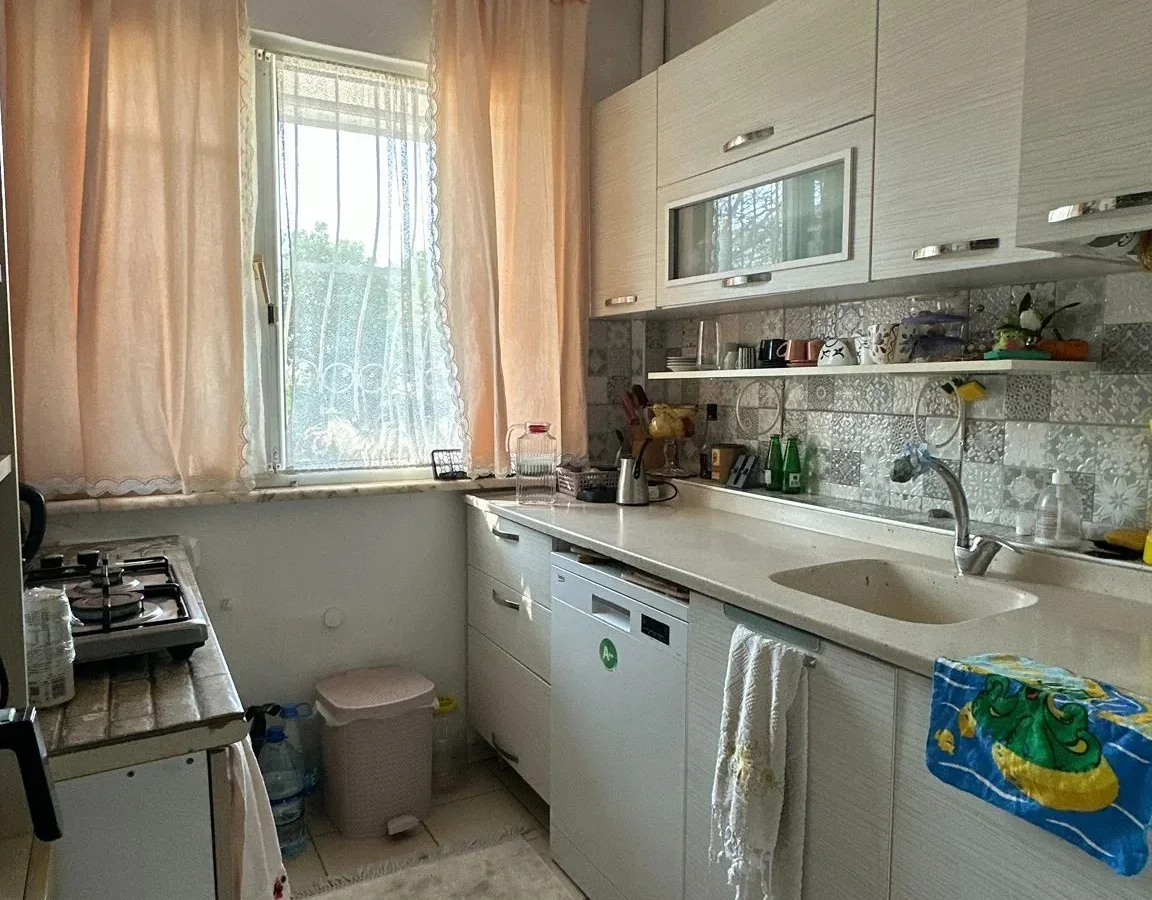 Acıbadem'de E-5'e Yakın 2+1 Satılık Daire