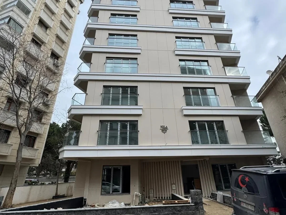 Laci̇vertcadde Caddebostan Sahi̇l,sifir 1+1 Bağdata Çok Yakin