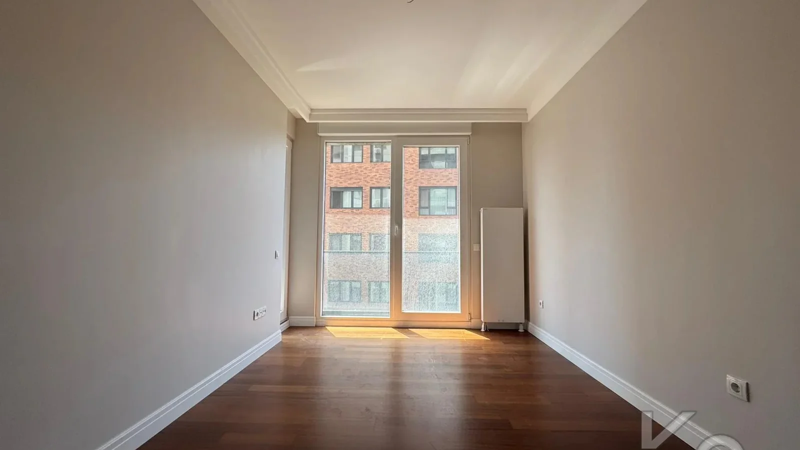 Lacivert Cadde Suadiye 2024 Yapımı Sıfır Ebeveynli Balkonlu 79m² Net 2+1