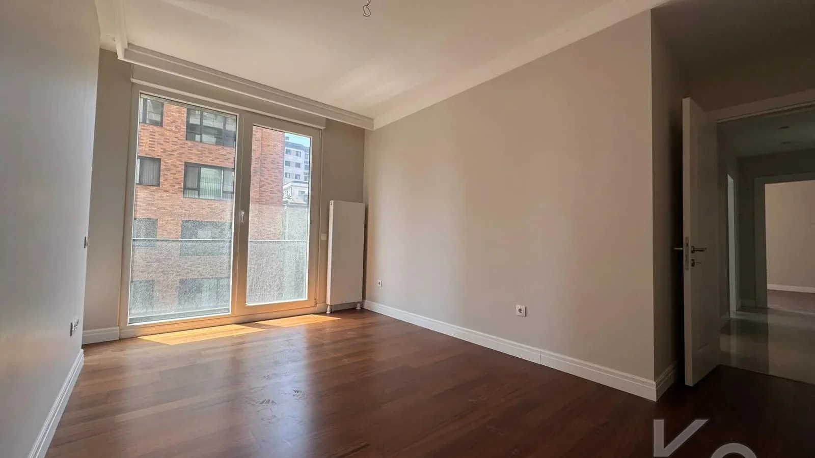 Lacivert Cadde Suadiye 2024 Yapımı Sıfır Ebeveynli Balkonlu 79m² Net 2+1